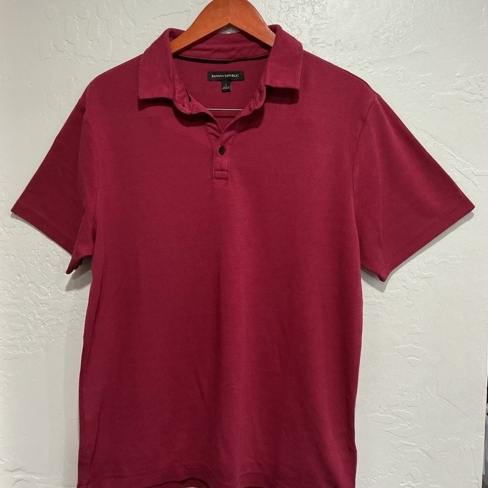 Banana Republic Men's Wine Red Polo Shirt